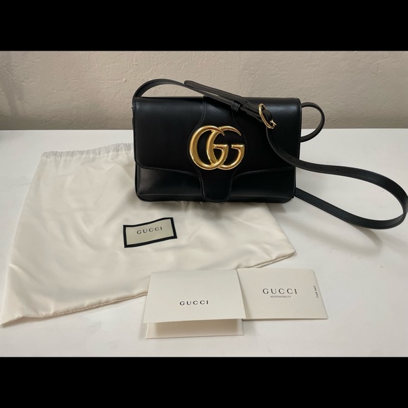 Gucci Handbags - Gucci Arli crossbody / shoulder bag - black